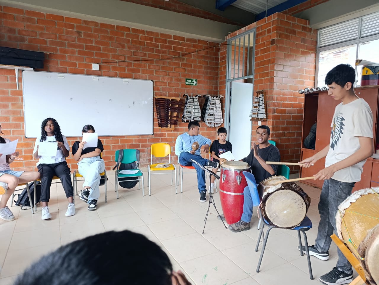 1366_25-8.1.5 - Registro Fotografico Taller Musica (3)